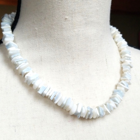 Vintage Boho 1970s Genuine Shell Puka Necklace - Picture 7 of 12